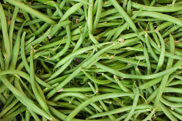 イタリアの農家で新鮮な緑の豆が展示されています — ストック写真