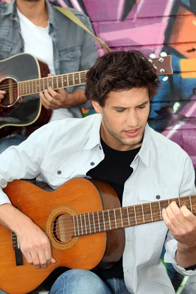 Young Man Playing Guitar — Stock Photo, Image