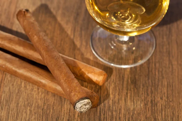 Typical Havana Cigars Pure Whiskey Drink Background — Stock Photo, Image