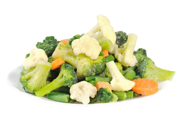 Bloemkool Broccoli Wortelen Bonen Een Bord Geïsoleerd Wit — Stockfoto