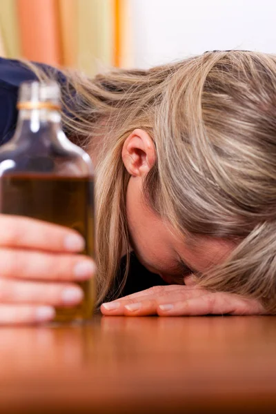 Alkohol Visszaélés Túl Sok Brandyt Iszik — Stock Fotó