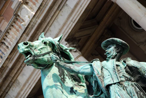 Statue Beautiful Woman Historic Center York Usa — Stock Photo, Image