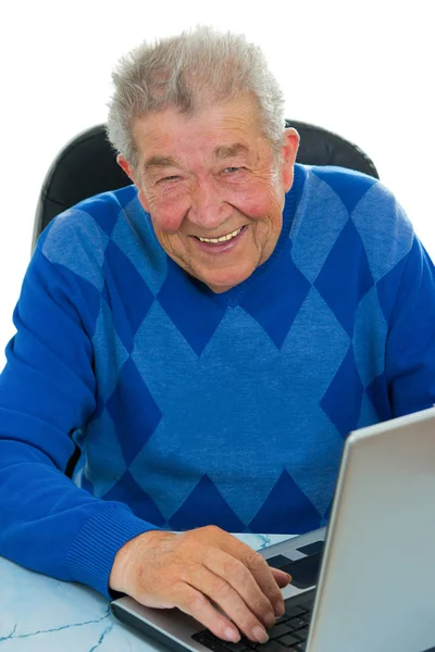 Senior Służył Radością Swoim Laptopem — Zdjęcie stockowe