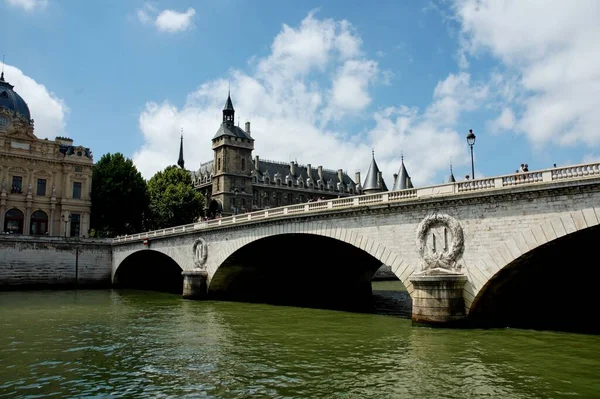 Pont Change Paris Tirada Sena Com Conciergerie Como Pano Fundo — Fotografia de Stock