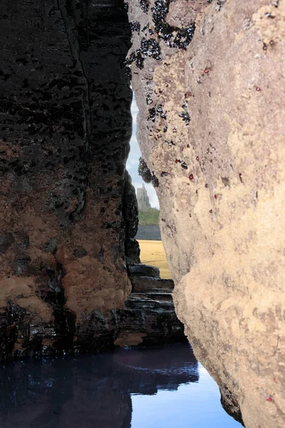 Una Vista Del Castillo Ballybunion Visto Desde Una Cueva Del — Foto de Stock