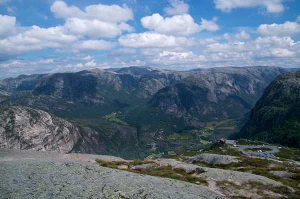 Lenyűgöző Hegyek Lysse Fjord Norvégiában — Stock Fotó