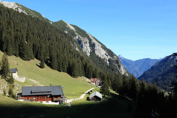 Vue Panoramique Sur Paysage Alpin Majestueux — Photo