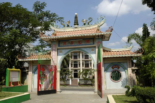 Ingang Van Een Chinese Tempel Yangon Myanmar — Stockfoto