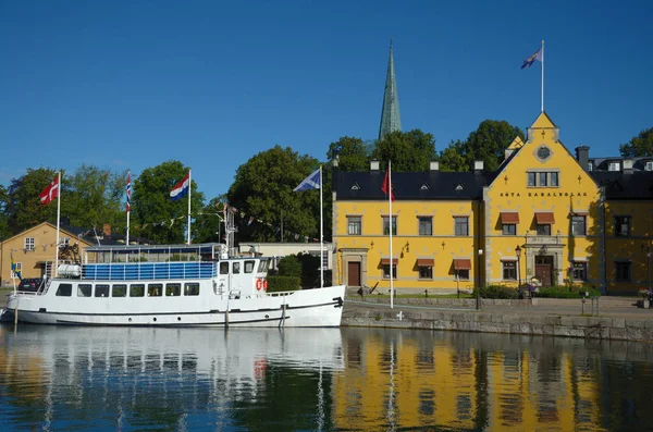 スウェーデンのゴタ カナルにある小さな港 — ストック写真