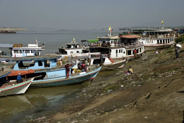 Schepen Ayeyarwady Mandalay — Stockfoto