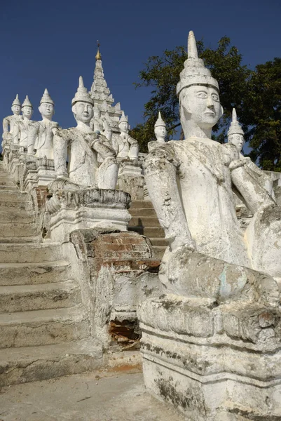 Figurky Strážců Před Settawya Pagoda Mingun Myanmar — Stock fotografie