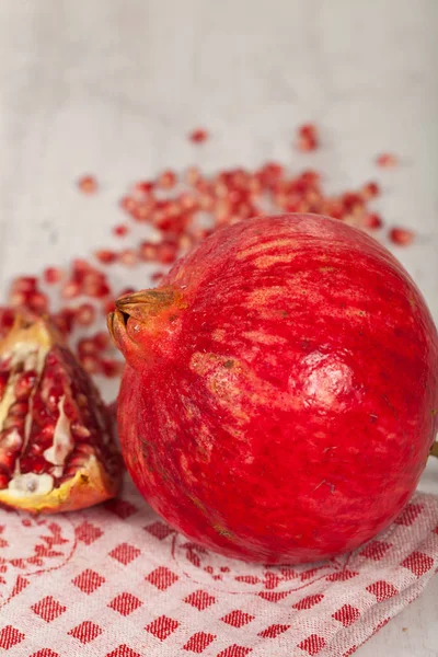 Fruta Romã Vermelha Fresca Para Estação Outono — Fotografia de Stock