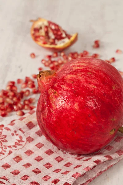 Fruta Romã Vermelha Fresca Para Estação Outono — Fotografia de Stock