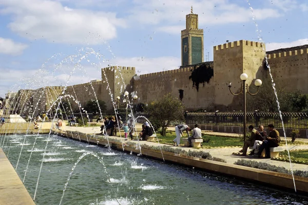 Parco Con Fontane Fronte Bastioni Meknes — Foto Stock