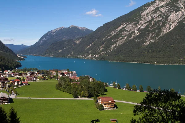 Hermosa Vista Sobre Los Alpes Montañas Fondo —  Fotos de Stock