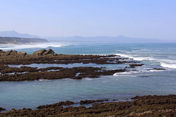 Panoramic Views Ocean Its Rocks Waves Blue Sky — Stock Photo, Image