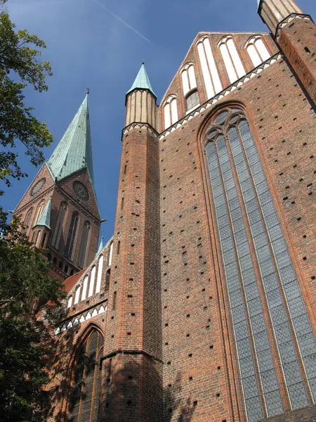 Görkemli Katedral Mimarisinin Manzarası — Stok fotoğraf