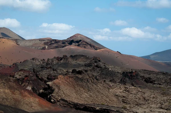 西班牙加那利群岛兰萨罗特岛蒂曼法亚国家公园的火山景观 — 图库照片