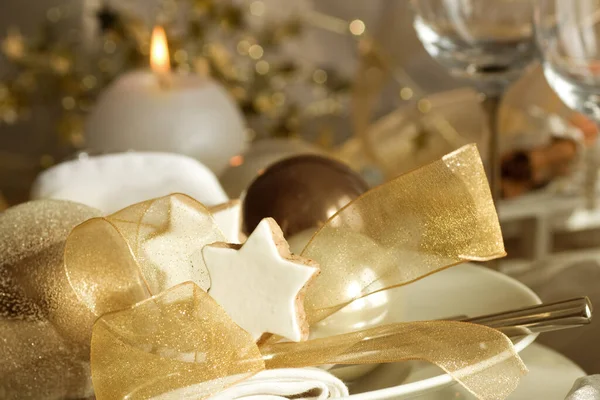 Mesa Con Decoraciones Navideñas Luz Vela —  Fotos de Stock