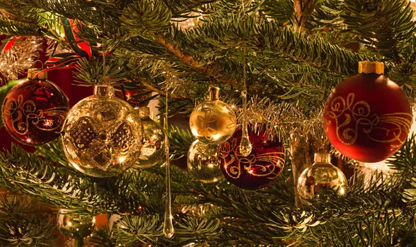 Immagine Colorata Decorazione Albero Natale Rosso Verde Argento Immagine Orizzontale — Foto Stock