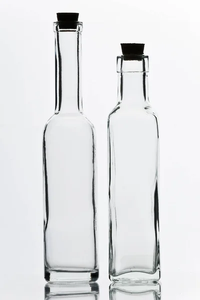 Botellas Vidrio Vacías Con Corchos Aislados Sobre Fondo Blanco — Foto de Stock