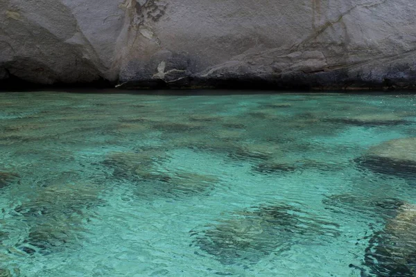 Agua Verde Costa Rocosa Milos Grecia —  Fotos de Stock