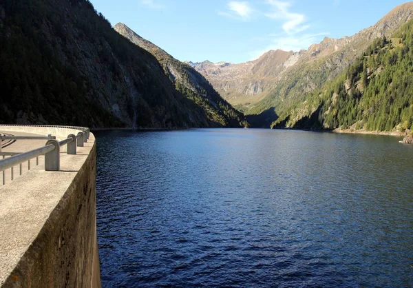 Réservoir Dans Vallée Maggia — Photo