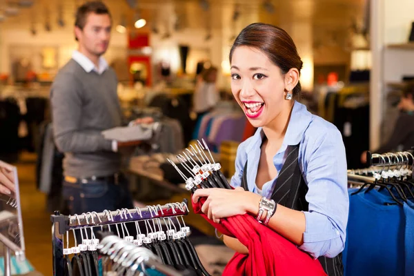 Mujer Centro Comercial Mientras Compras — Foto de Stock