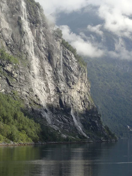 Cascada Naturaleza Flujo Agua Del Río — Foto de Stock