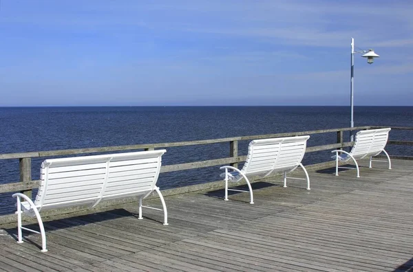 White Benches Pier Seaside Resort Bansin Usedom Island Mecklenburg Vorpommern — Stock Photo, Image