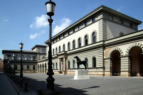 Ehrenhof Estátua Cavalo Cavalaria Alemã Bernhard Bleeker — Fotografia de Stock