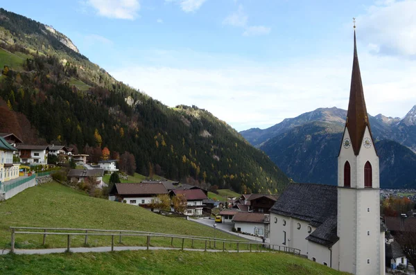 Krajobraz Wsi Alpach Austria Tyrol Finkenberg — Zdjęcie stockowe