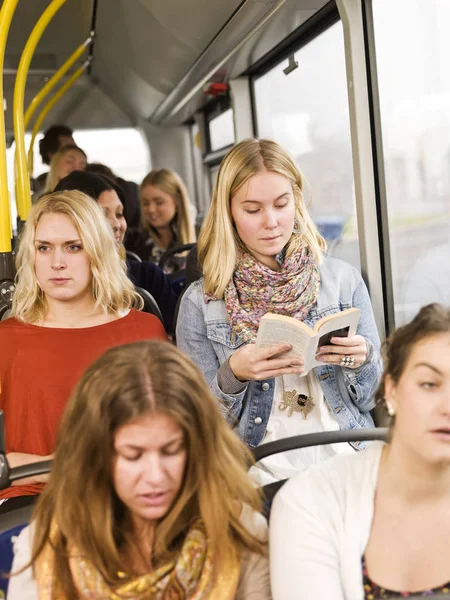 Woman Bus Reading Book — Stock Photo, Image