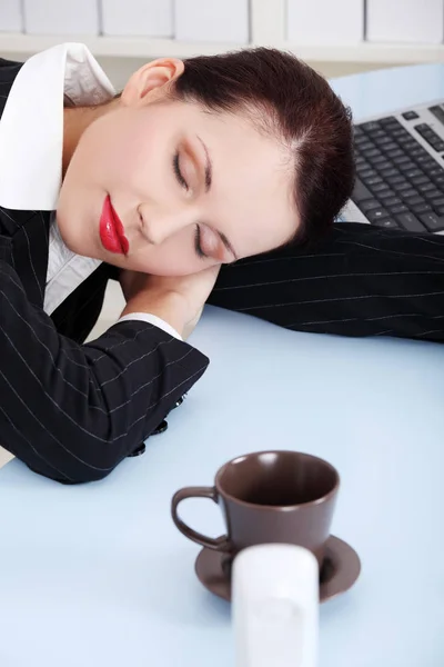 Schönheit Kaukasischen Geschäftsfrau Schlafen Auf Dem Schreibtisch Büro — Stockfoto