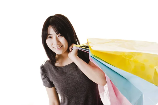 Перед Білим Фоном Прекрасна Китайська Жінка Сумками Покупок — стокове фото