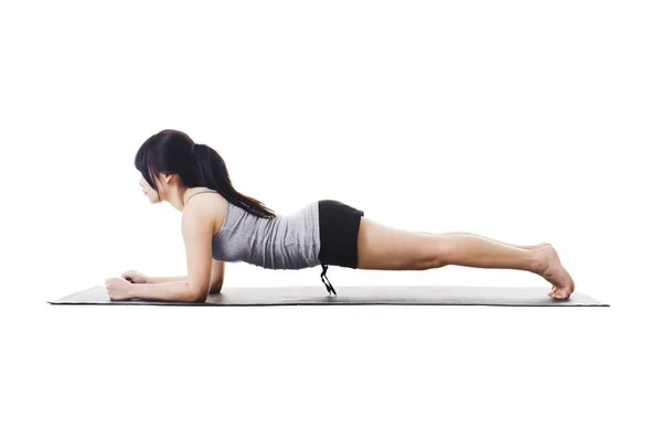 Donna Cinese Tappetino Yoga Facendo Posa Delfino Plancia — Foto Stock