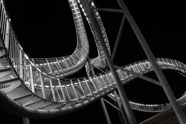 Rzeźba Rollercoaster Nocy — Zdjęcie stockowe