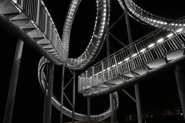 Rzeźba Rollercoaster Nocy — Zdjęcie stockowe