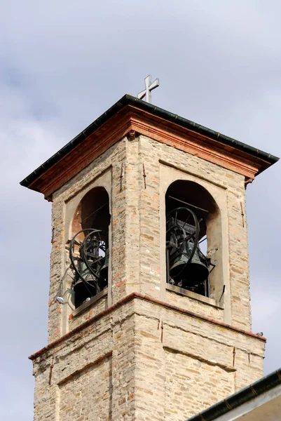 在意大利 钟楼是以英制制成的 — 图库照片