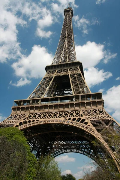 Wide Angle View Eiffel Tower — Stock Photo, Image