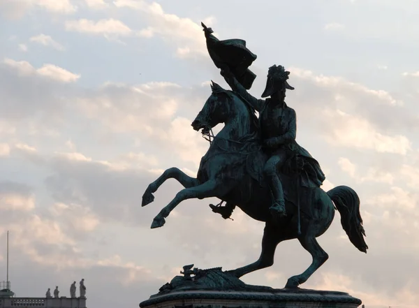 Estatua Jinete Cerca Hofburg Viena Puesta Del Sol — Foto de Stock