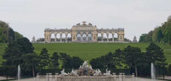 Oblouk Paláci Schoenbrunn Vídni — Stock fotografie