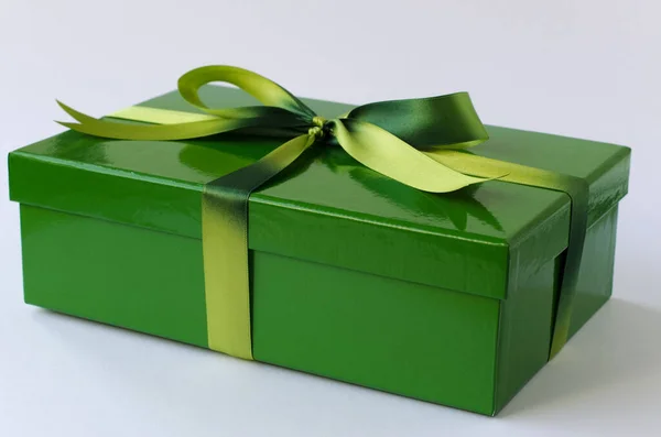 Presente Embrulhado Verde — Fotografia de Stock