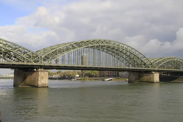 Hohenzollernbrücke Köln — Stockfoto