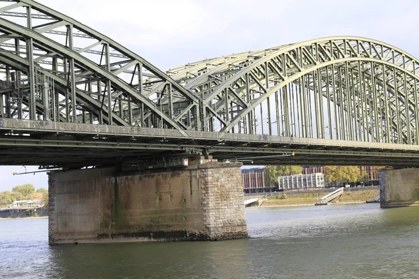 Hohenzollernbrücke Köln — Stockfoto