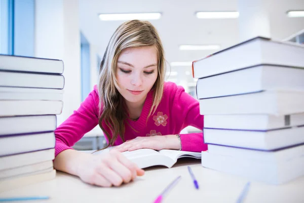 Library Pretty Female Student Books Working College High School Library — Stock Photo, Image