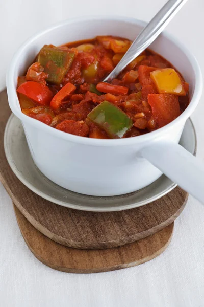 Close Lecso Guisado Cozinha Húngara Pimentas Tomates Outros Ingredientes — Fotografia de Stock