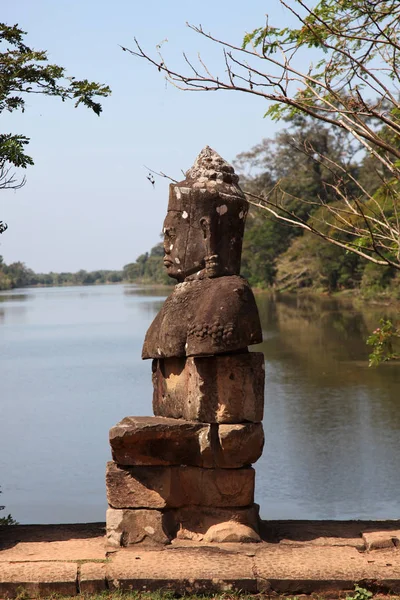 Démons Porte Sud Angkor Thom — Photo