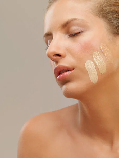 Closeup Portrait Woman Trying Different Shades Foundation — Stock Photo, Image