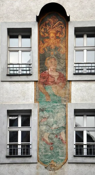 このフレスコ画はミュンヘンの壁に見られます 二コンD90 — ストック写真